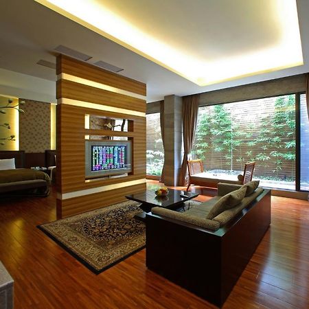 Spring Spa Motel Dali Luaran gambar