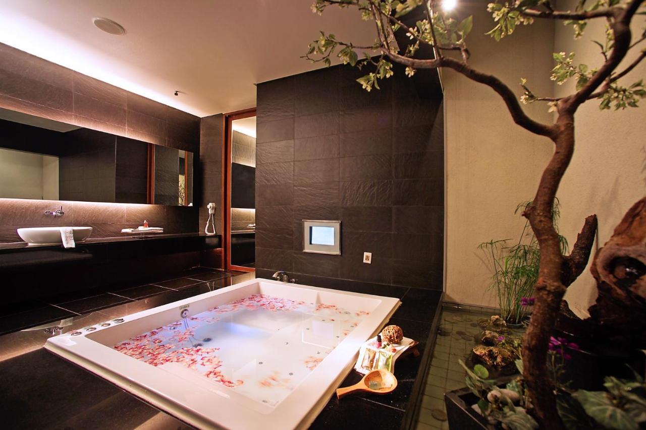 Spring Spa Motel Dali Luaran gambar